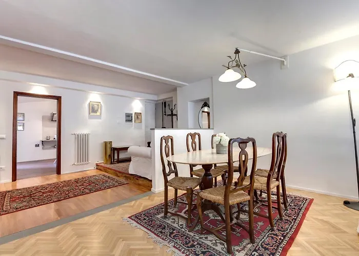 Alfani Deluxe Apartment By Mamo Florence